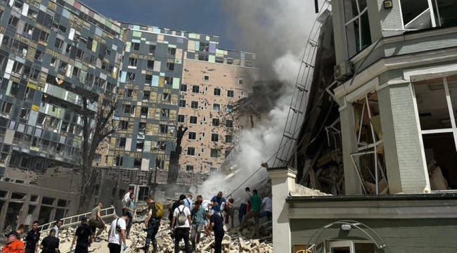 Rusya'dan Kiev'e saldırı: 3'ü çocuk 12 kişi öldü
