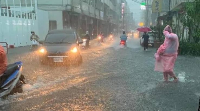 Tayvan'da şiddetli yağış: 3 can kaybı, 49 yaralı