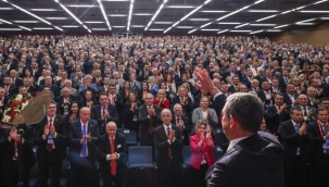 CHP'de Özgür Özel, yeniden genel başkan seçildi