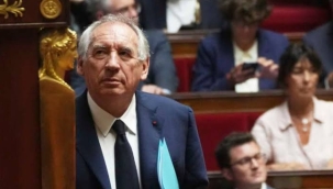 Fransa'da hükümet düştü