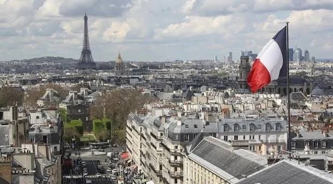 Fransa'da ortaokullarda cep telefonu yasağı