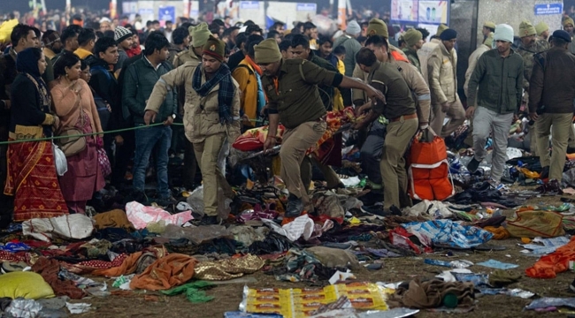 Hindistan'da mitingde izdiham: 38 ölü