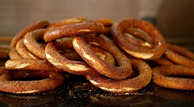 İzmir'de simide zam: Gevrek simit 20 TL oldu