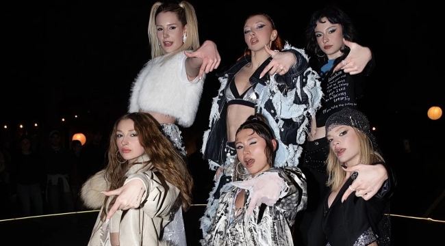 Manifest'e "teşhircilik" soruşturması