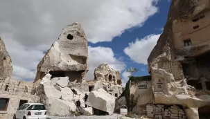 Nevşehir'de peribacasının bir bölümü çöktü