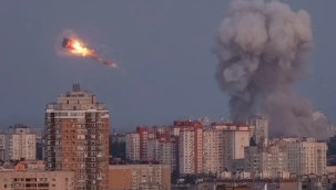 Rusya, ilk kez Kiev'de hükümet binasını vurdu