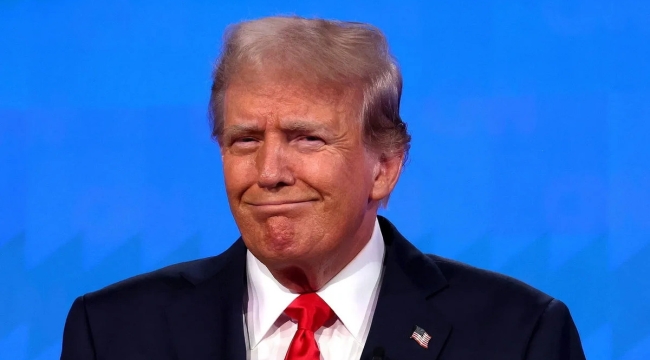 Trump: "Bebeklere dev dozlarda aşı yapılıyor"