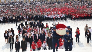 LÖSEV, 100 bin gönüllüyle Anıtkabir'i ziyaret etti