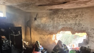 Mardin'de 3 katlı binada yangın: 1 can kaybı