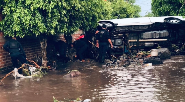 Meksika'da sel felaketi: Can kaybı 72'ye yükseldi