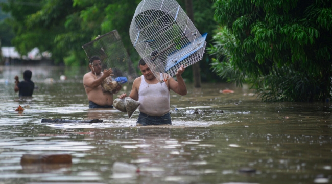 Meksika'da sel felaketi: Ölü sayısı 47'ye çıktı