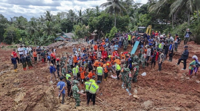 Endonezya'da heyelan: 6 ölü, 17 kayıp