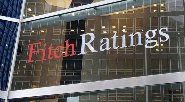 Fitch, Yunanistan'ın kredi notunu BBB'ye yükseltti