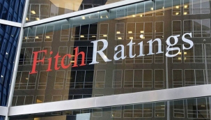 Fitch, Yunanistan'ın kredi notunu BBB'ye yükseltti