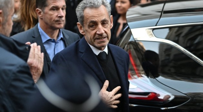 Fransa'da Sarkozy için şartlı tahliye kararı