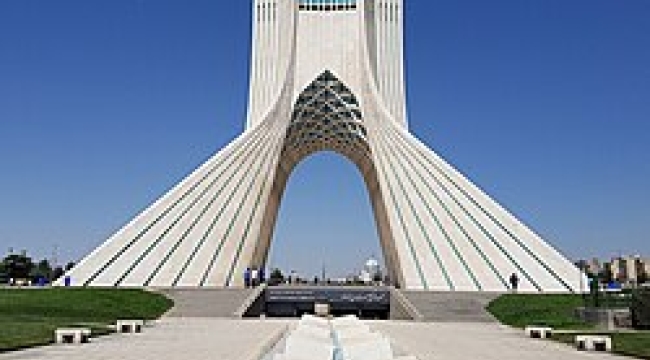 İran, başkenti Tahran'dan taşımaya hazırlanıyor