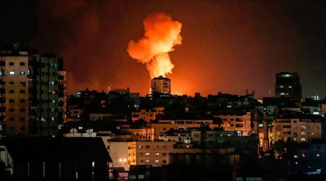 İsrail, Suriye'yi vurdu: 13 Suriyeli hayatını kaybetti