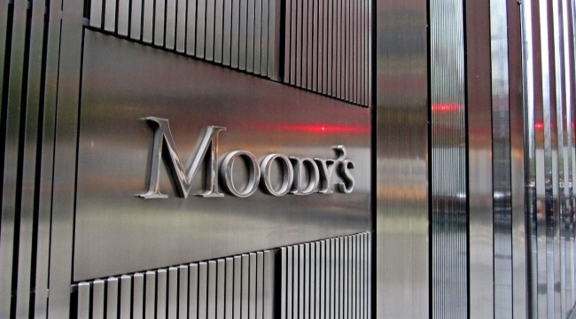 Moody's, İtalya'nın kredi notunu Baa2'ye yükseltti