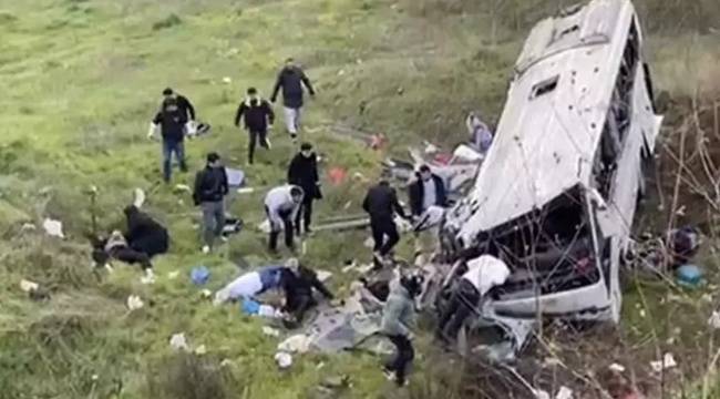 İstanbul'da minibüs şarampole uçtu: 5 ölü