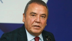 Muhittin Böcek hastaneye kaldırıldı