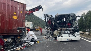 Osmaniye'de yolcu otobüsü TIR'a çarptı: 7 ölü