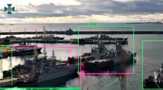 Ukrayna, Karadeniz'de Rus denizaltısını batırdı