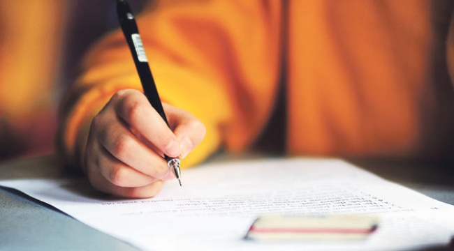 Öğrenciler 4 yıllık üniversiteyi 3 yılda bitirebilecek