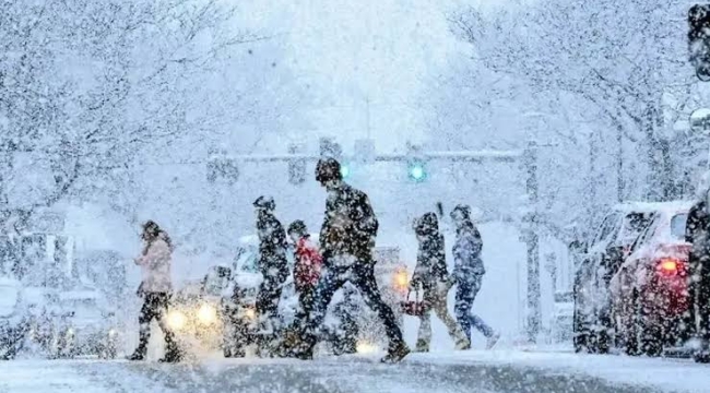 Kar yağışı nedeniyle 3 ilde okullar tatil edildi