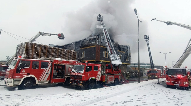 Tuzla'da çakmak üretim fabrikasında yangın