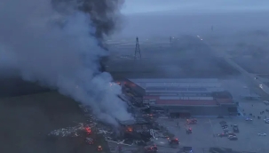 Yunanistan'da bisküvi fabrikasında yangın: 4 ölü