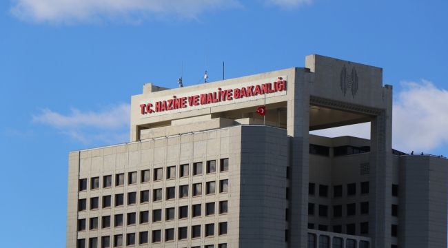 Hazine nakit dengesi 246 milyar TL açık verdi