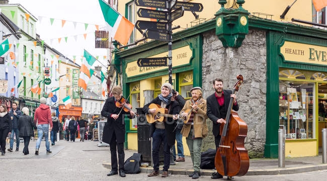 İrlanda, ülkedeki 2 bin sanatçıya maaş bağlayacak