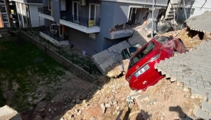 İzmir'de toprak kayması:151 kişi tahliye edildi