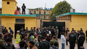 Pakistan'da cami saldırısı: 35 ölü, 169 yaralı