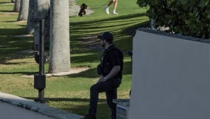 Trump'ın konutuna girmeye çalışan kişi vuruldu