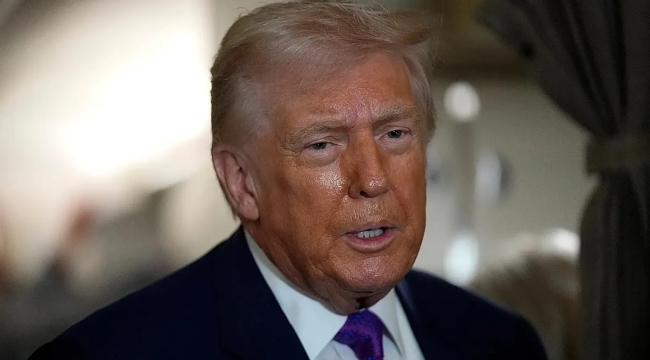 Trump: "Yeni %10 küresel gümrük vergisi yolda"