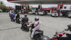 Endonezya, akaryakıt fiyatlarını sabit tutacak