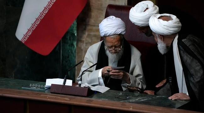 İran yeni dini liderini seçti: İsim gizli tutuluyor