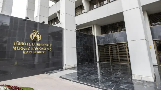 TCMB, politika faizini %37'de sabit tuttu