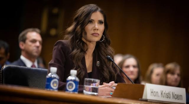 Trump, İç Güvenlik Bakanı Noem'i görevden aldı