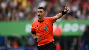 Türkiye-Kosova maçını Michael Oliver yönetecek