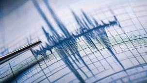 Endonezya'da 7,4 büyüklüğünde deprem