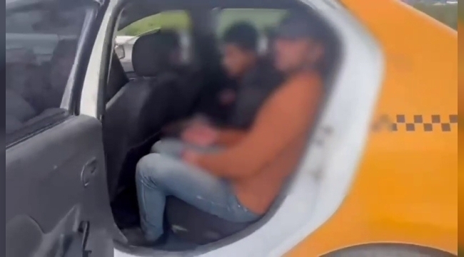 Hatay'da ticari taksi ile göçmen kaçakcılığı