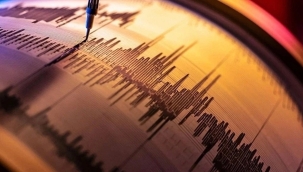 Japonya'da 7,4 büyüklüğünde deprem