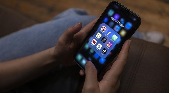 Yunanistan'da 15 yaş altına sosyal medya yasağı