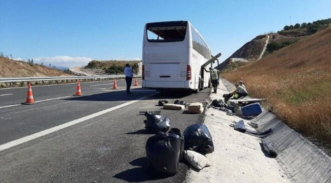 Balıkesir'de otobüs devrildi: En az 3 ölü