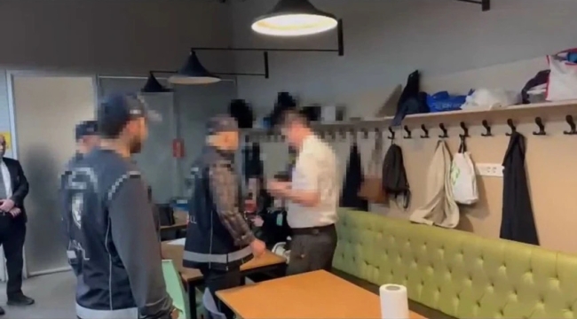 Vize şirketinde göçmen kaçakçılığı