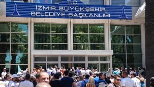 İzmir Belediye Başkanı CHP ile yollarını ayırdı