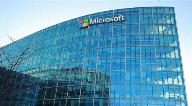 Microsoft 4 bin 800 çalışanını işten çıkaracak