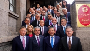 Yeni Parti: Özgür Özel genel başkan seçildi